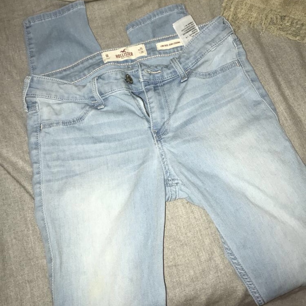 Hollister skinny jeans
